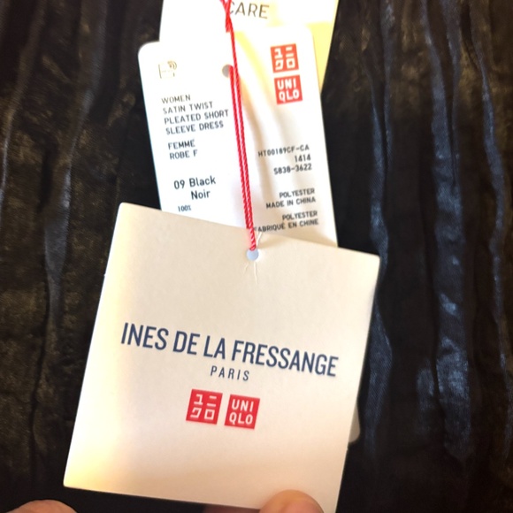 Uniqlo Ines de la Fressange black satin twist pleated short sleeve dress NWT - Picture 8 of 10